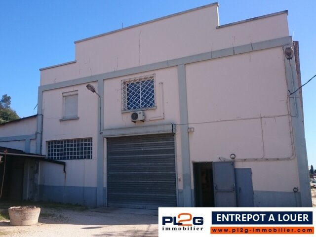 Entrepôt à louer à Rognac avec ponts roulants 5T