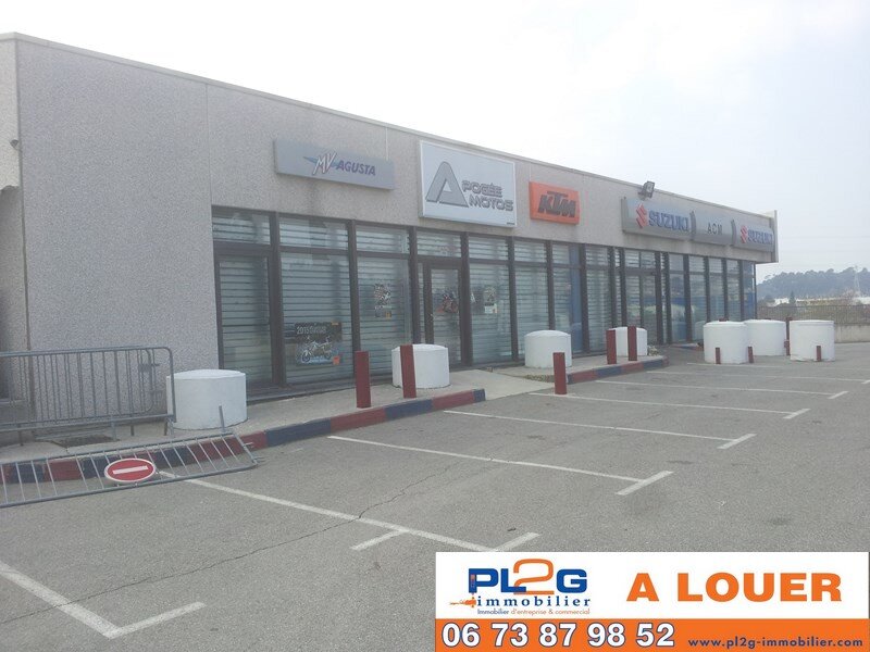 Local commercial sans pas de porte à louer à La Valentine Marseille