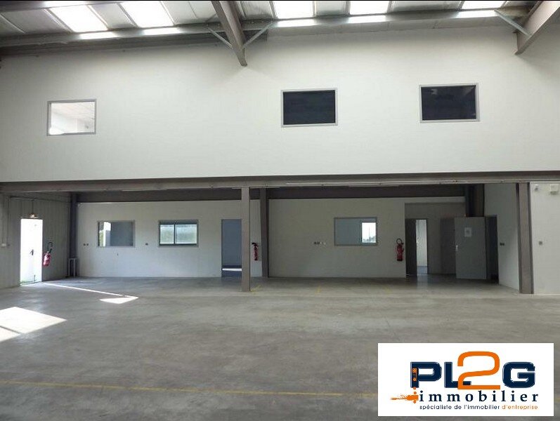 Local commercial à vendre avec parking ou zone de stationnement à La Ciotat