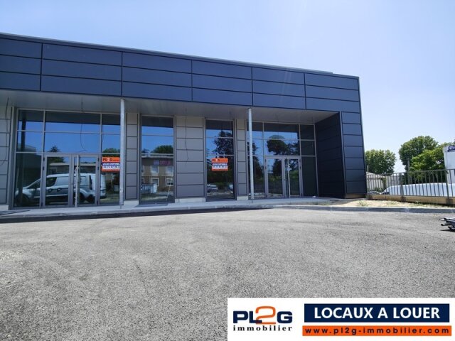 Locaux neufs à louer à Manosque en zone commerciale