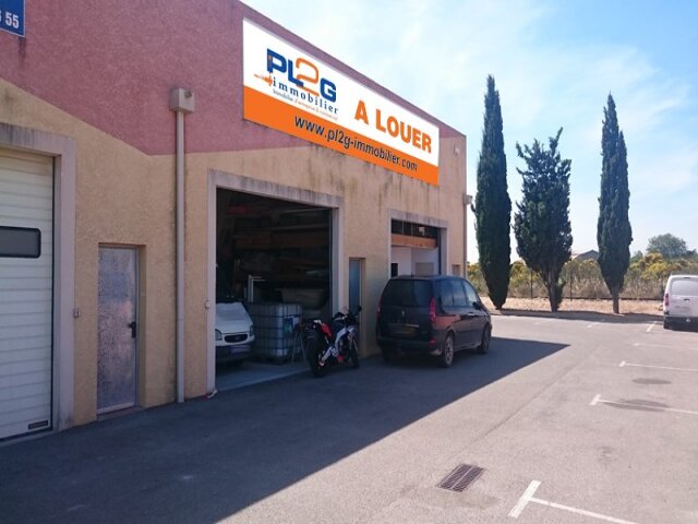 Local à Istres équipé menuiserie