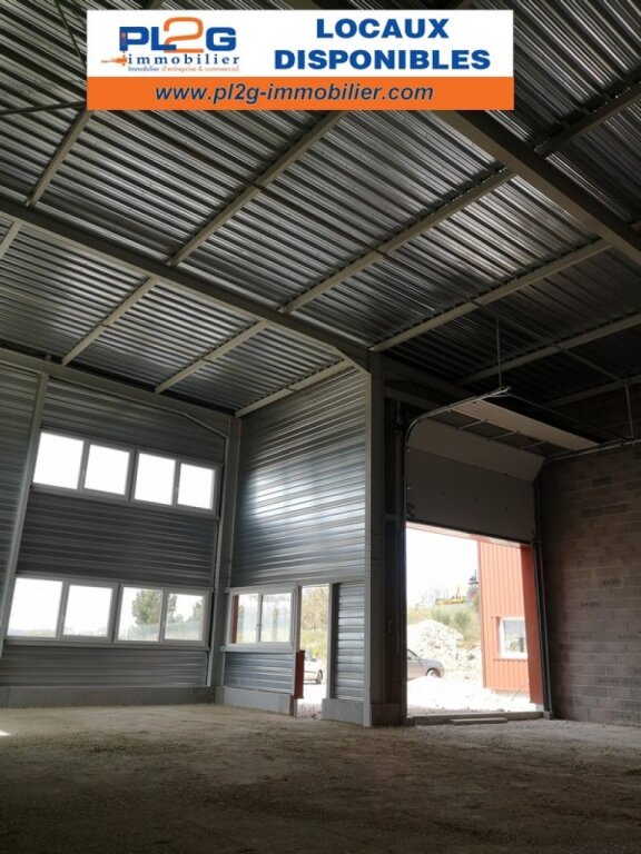Local d'activité à vendre à Lambesc 177m²