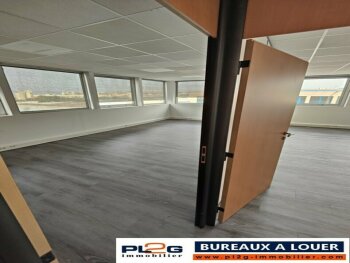 Bureaux à louer à Marseille avec parking à partir de 110m²