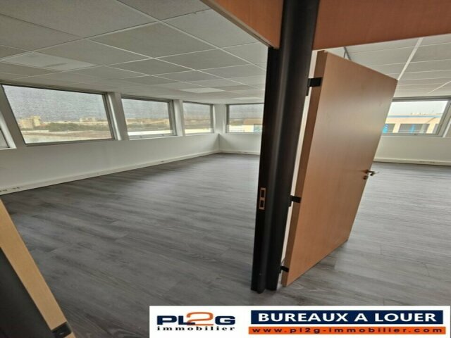 Bureaux à louer à Marseille avec parking à partir de 110m²