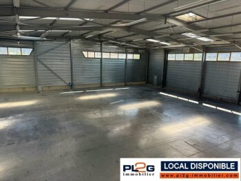 Local d'activité à louer proche salon de Provence 1700m²