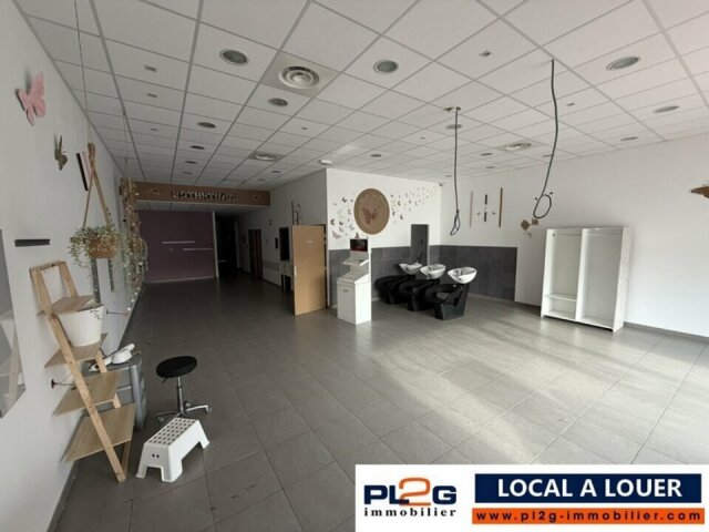 Local 200m² à loeur Chateauneuf les Martigues