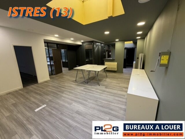 Bureau avec stockage à louer à Istres