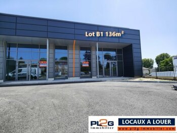 Location local commercial à Manosque en coeur de zone avec parking