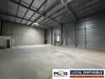 Entrepôt à louer à Signes 435m²