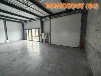 Grand entrepôt à louer à Manosque 1038m²