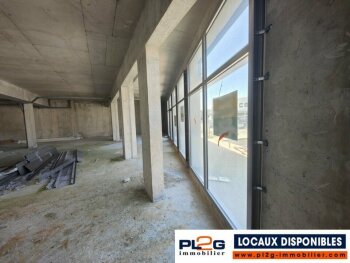 Local neuf à louer dans le Gard aux Angles (30)