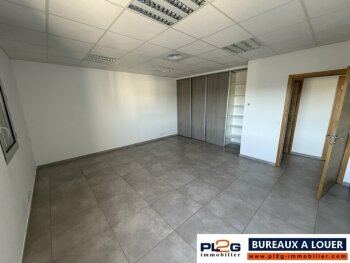 Bureaux à louer pôle TP à Fréjus Capitou